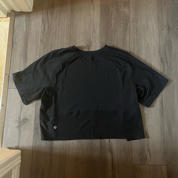 Lululemon MESH BACK CROPPED TRAIN T-SHIRT (8) - Picture 1 of 7